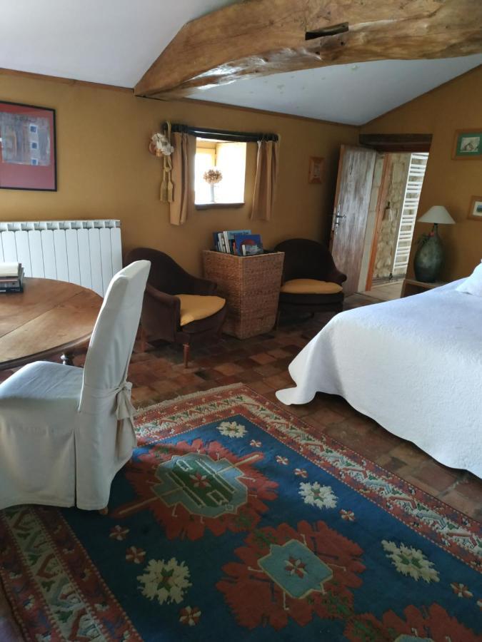Le Clos Des Fayes Berthegon Eksteriør bilde